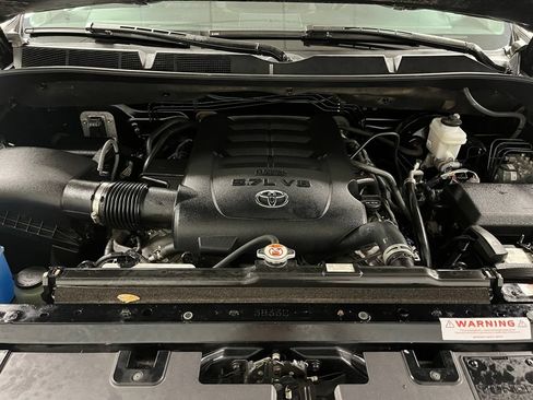 Used 2018 Toyota Tundra SR5 AWD/4WD image 65