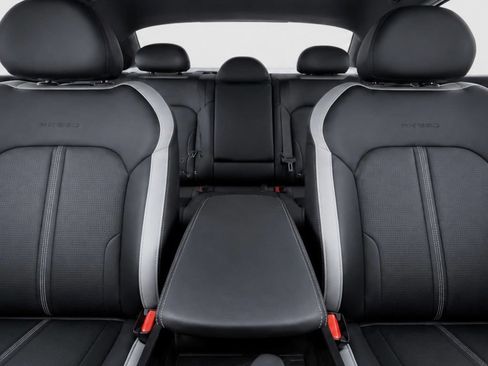 Certified 2025 Kia K5 GT-Line AWD/4WD image 23