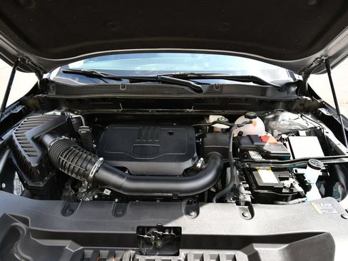 Used 2025 Chevrolet Blazer LT AWD/4WD image 13