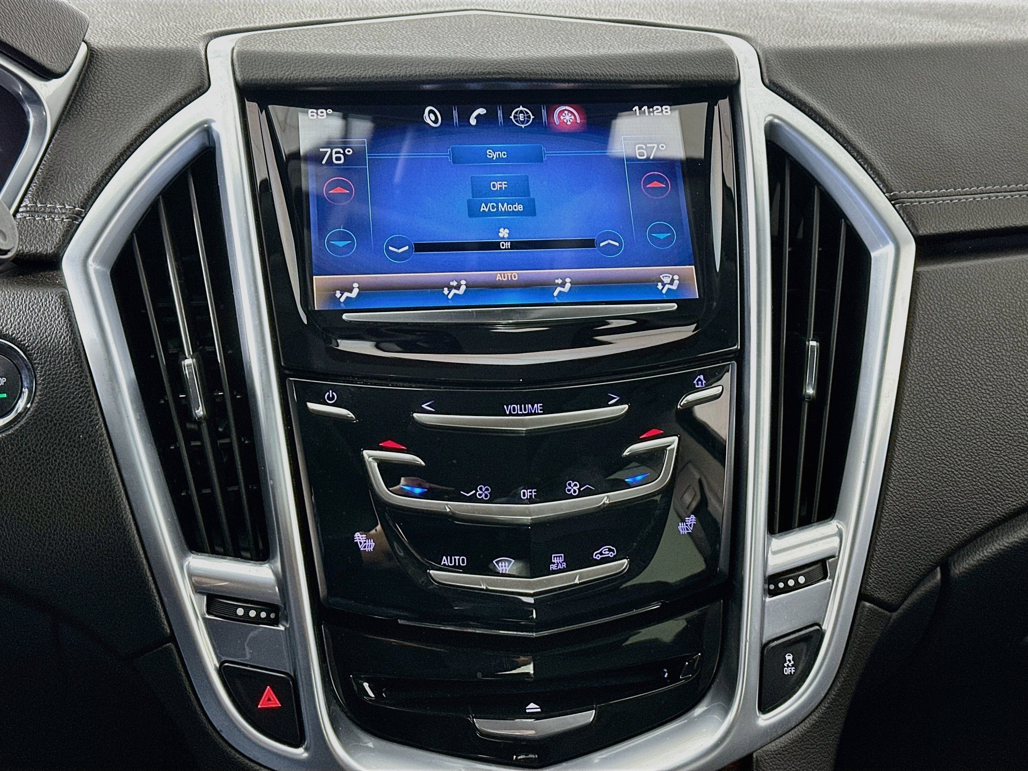 Used 2014 Cadillac SRX Luxury w/ Driver Awareness Package FWD image 24