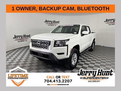 Used 2024 Nissan Frontier SV image 1