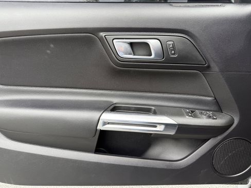 Used 2019 Ford Mustang GT image 41