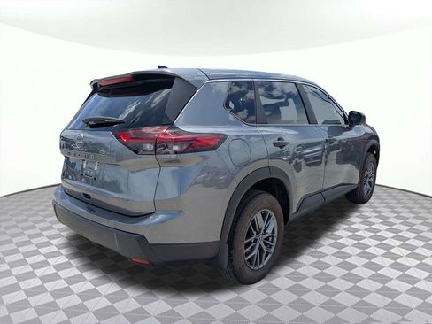 Used 2026 Nissan Rogue S FWD image 3
