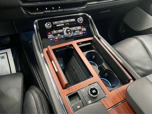 Used 2023 Lincoln Navigator L Reserve w/ Equipment Group 201A image 28