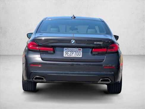 Certified 2023 BMW 530i w/ Premium Package RWD image 7