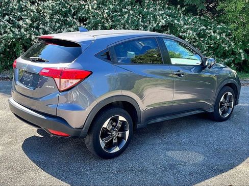 Used 2018 Honda HR-V EX image 6