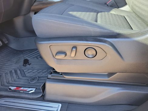 Used 2022 Chevrolet Silverado 1500 LT Trail Boss w/ Protection Package image 9