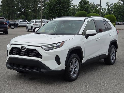 Used 2025 Toyota RAV4 XLE w/ Convenience Package AWD/4WD image 2