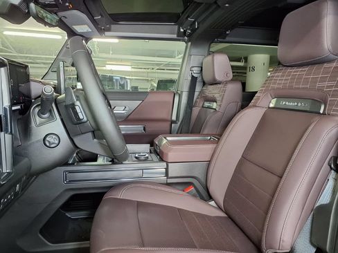 Used 2026 GMC Hummer EV SUV AWD/4WD image 15