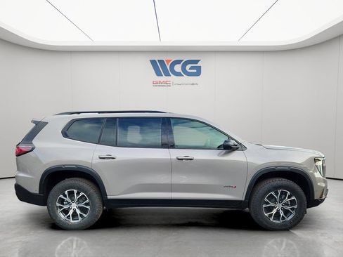 New 2026 GMC Acadia AT4 w/ Super Cruise Package image 3