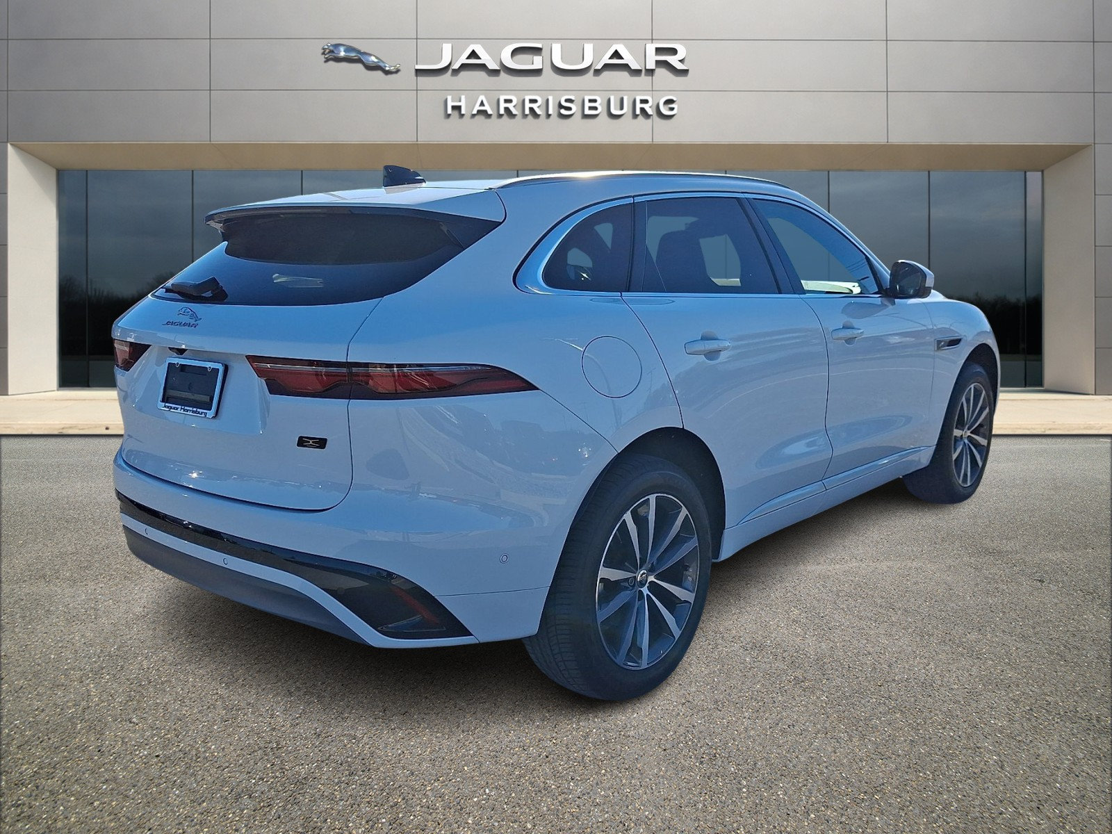 Used 2026 Jaguar F-PACE R-Dynamic S AWD/4WD image 4