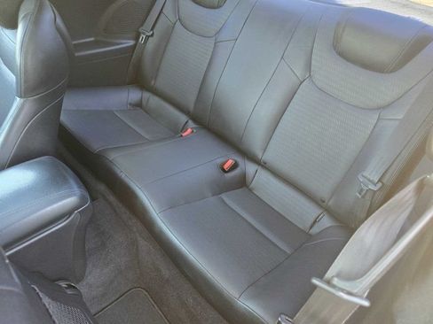 Used 2014 Hyundai Genesis 3.8 RWD image 8