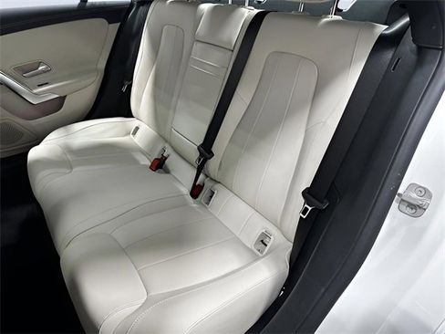 Used 2025 Mercedes-Benz CLA 250 4MATIC image 12
