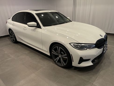 Used 2021 BMW 330i xDrive Sedan w/ Convenience Package AWD/4WD image 3
