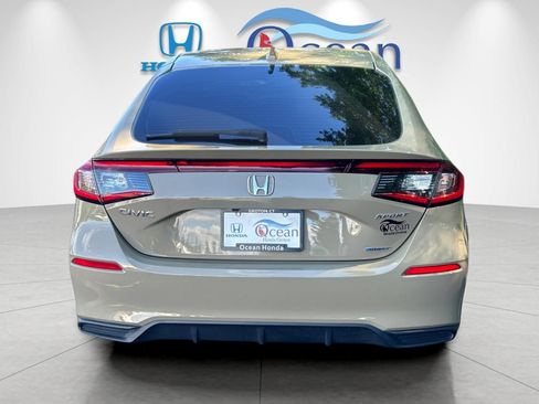 Used 2025 Honda Civic Sport image 4