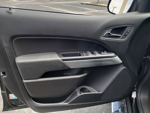 Used 2022 Chevrolet Colorado ZR2 image 18