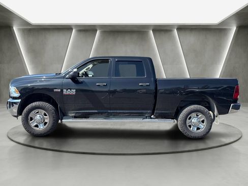 Used 2018 RAM 2500 Tradesman w/ Chrome Appearance Group AWD/4WD image 4