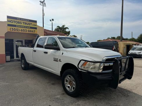 Used 2017 RAM 3500 Tradesman w/ Chrome Appearance Group AWD/4WD image 7