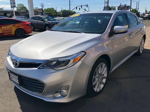 Used 2013 Toyota Avalon XLE Touring FWD image 6