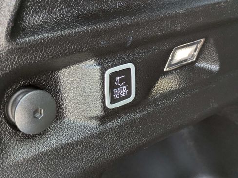 Used 2023 Jeep Grand Cherokee L Laredo AWD/4WD image 14