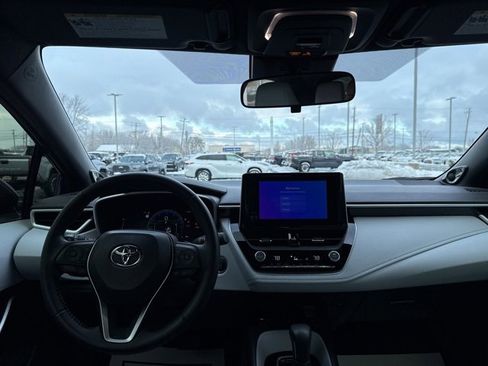 Certified 2025 Toyota Corolla XSE image 12