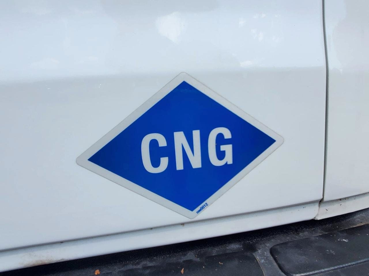 Used 2014 Chevrolet Express 3500 Extended RWD image 9
