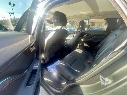 Used 2018 Jaguar F-PACE Prestige image 6