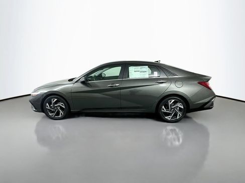 New 2026 Hyundai Elantra Limited FWD image 8