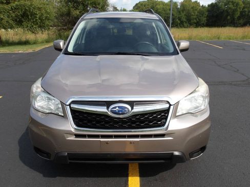 Used 2014 Subaru Forester 2.5i Premium w/ Popular Package #1 AWD/4WD image 3