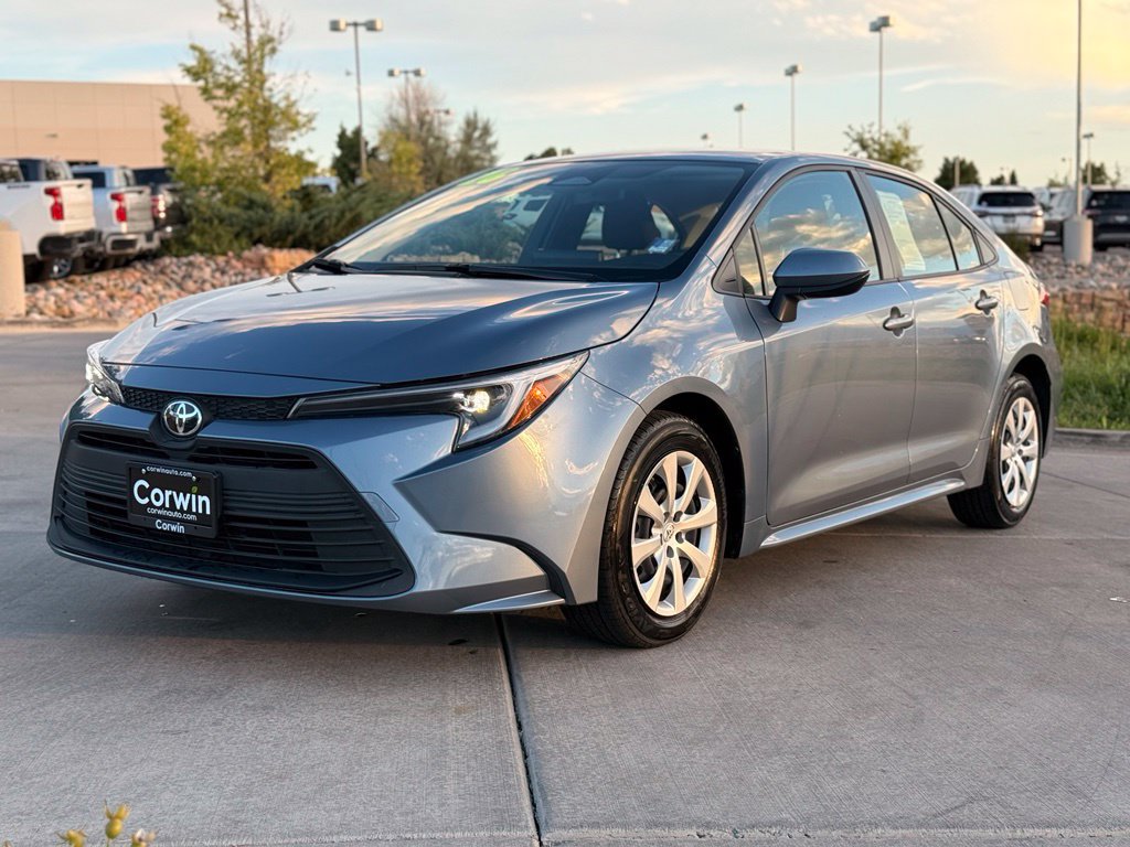 Used 2026 Toyota Corolla LE FWD image 3