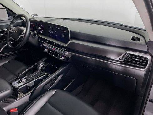 Used 2024 Kia Telluride LX image 33
