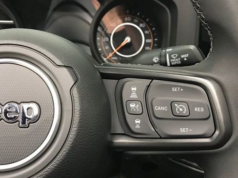 New 2025 Jeep Gladiator Willys image 12