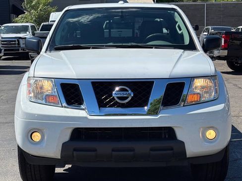 Used 2016 Nissan Frontier SV w/ SV Value Truck Package RWD image 3