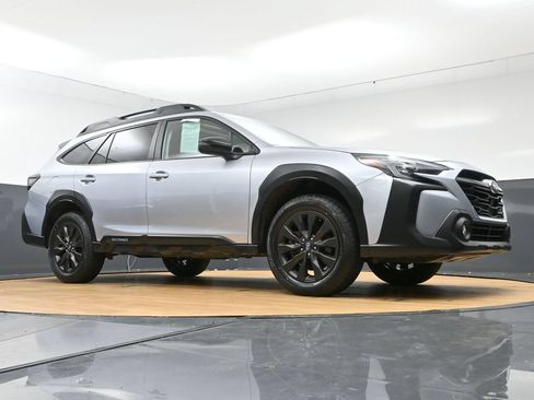 Used 2025 Subaru Outback Onyx Edition AWD/4WD image 47