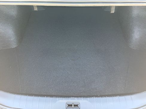 Used 2025 Nissan Altima 2.5 SV FWD image 7