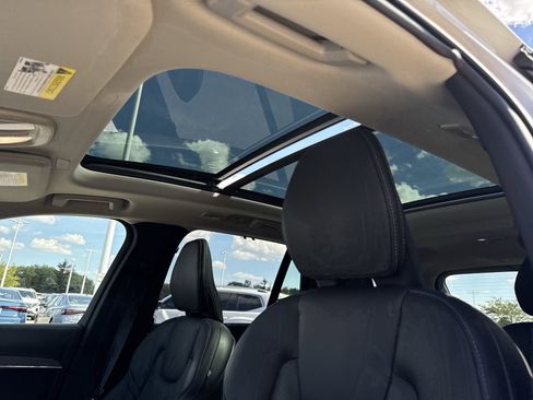Used 2023 Volvo XC90 T8 Ultimate image 19