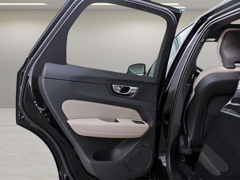 New 2026 Volvo XC60 B5 Core w/ Protection Package Premier image 18