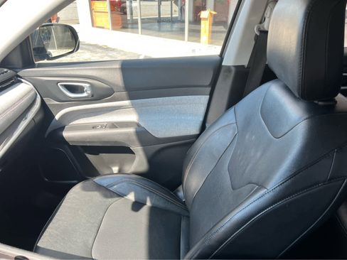 Used 2022 Jeep Compass Latitude image 28