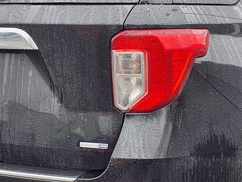 Used 2020 Ford Explorer Limited w/ Class III Trailer Tow Package image 9