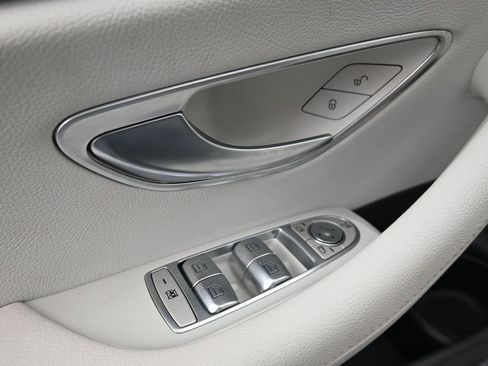 Used 2021 Mercedes-Benz E 350 4MATIC Sedan image 17