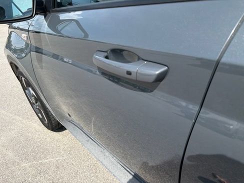 Used 2025 Hyundai Venue SEL FWD image 28