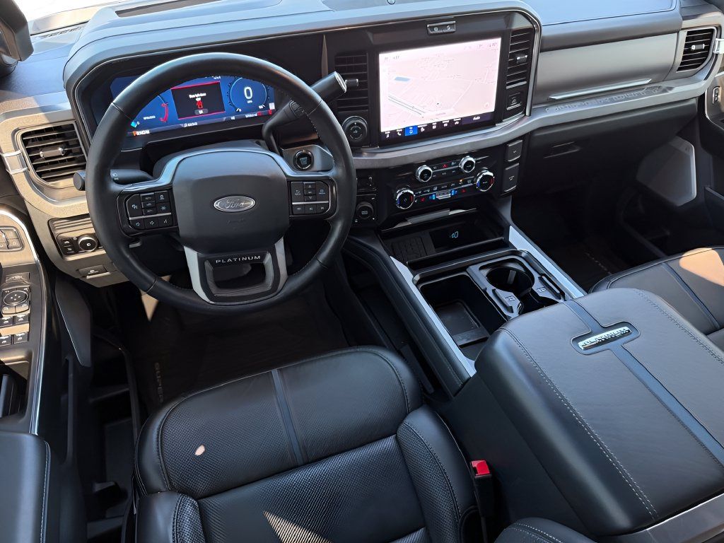 Used 2025 Ford F250 Platinum AWD/4WD image 18