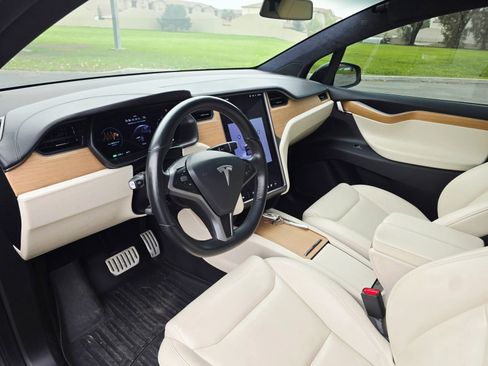Used 2021 Tesla Model X Performance image 16