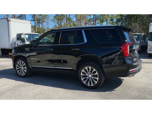 Used 2021 GMC Yukon Denali w/ Denali Premium Package image 6