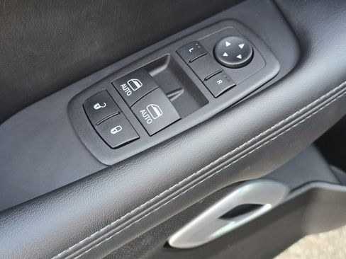 Used 2022 Dodge Challenger R/T w/ Plus Package image 35