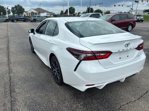 Used 2024 Toyota Camry SE FWD image 13