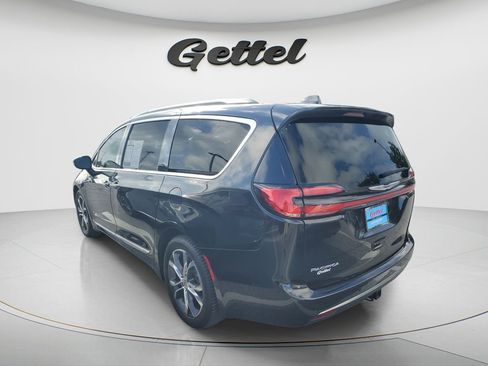 Used 2022 Chrysler Pacifica Pinnacle image 5