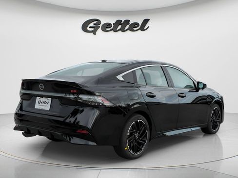 Certified 2026 Nissan Sentra SR w/ SR Premium Package FWD image 5