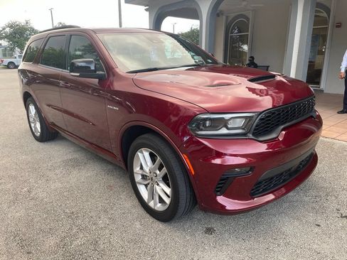 Used 2023 Dodge Durango R/T RWD image 2