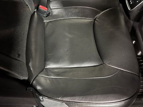 Used 2019 Chrysler 300 Limited w/ Safetytec Plus Group image 24